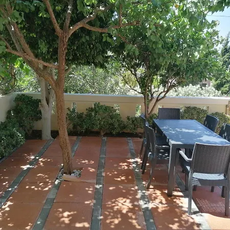 Aparthotel Villiana